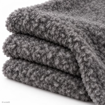 BEZUG | POUF | SHEEP FAKE FUR  |  STEINGRAU 